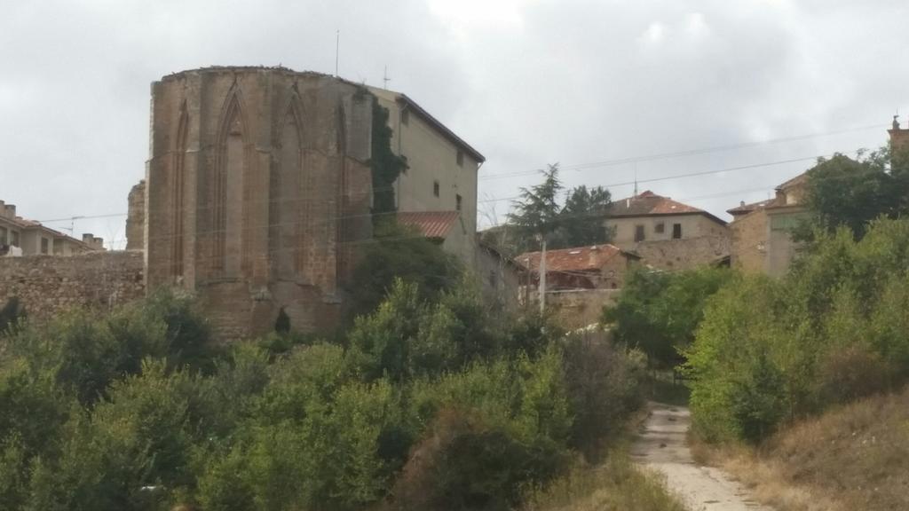 בית הארחה אטיאנסה 	La Casa De San Gil מראה חיצוני תמונה