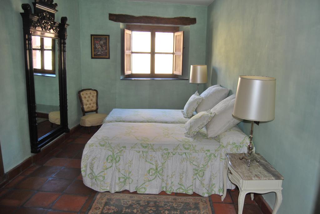 בית הארחה אטיאנסה 	La Casa De San Gil חדר תמונה