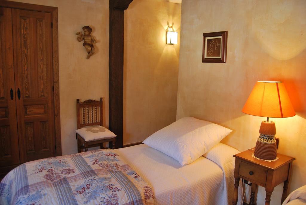 בית הארחה אטיאנסה 	La Casa De San Gil חדר תמונה